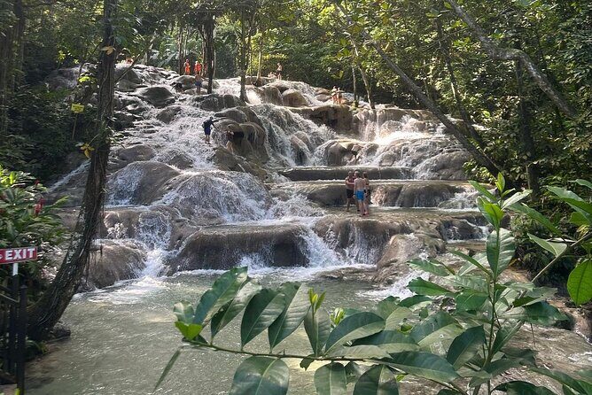 Green Grato Caves and Dunns River Falls with Private Transfer - FAQs