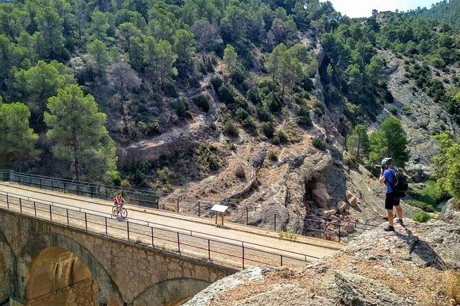 Greenway Section Cretas - Horta de Sant Joan 11km (90% descending 10% flat) - FAQ