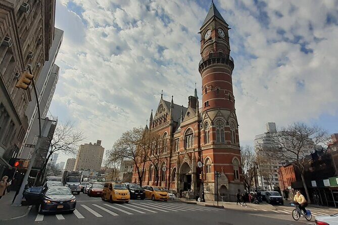 Greenwich Village Historic Walking Tour in New York City - Exploring Greenwich Village with a Richly Detailed Walking Tour