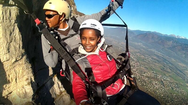 Grenoble: Sensation paragliding experience - A Closer Look at the Grenoble Paragliding Experience