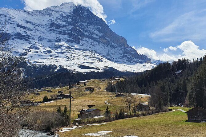 Grindelwald - Kleine Scheidegg - Lauterbrunnen Small Group Tour - Visiting Wengen: A Peaceful Alpine Village