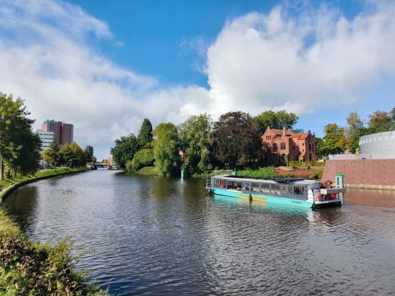Groningen: 2-hour Booze Cruise with Unlimited Drinks - An Authentic Canal Cruise with a Social Twist