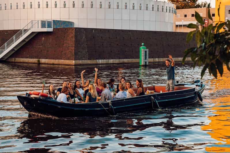 Groningen: City canal cruise (with unlimited drinks) - A Detailed Look at the Groningen Canal Experience
