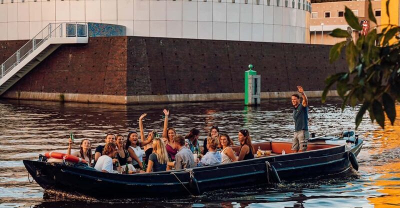 Groningen: City canal cruise (with unlimited drinks) - The Sum Up