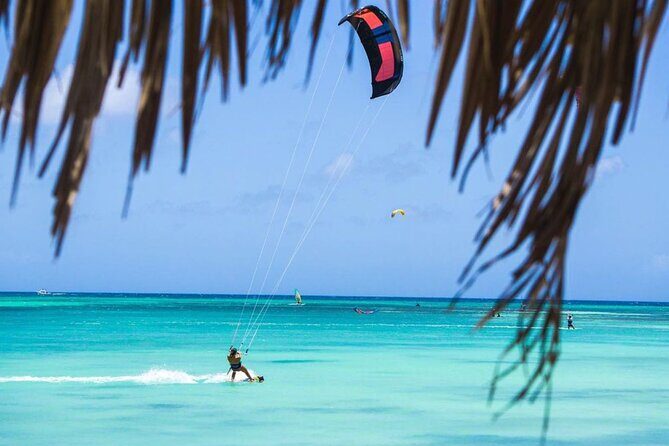 Group Kitesurfing Lesson in Aruba - Discover the Group Kitesurfing Lesson in Aruba
