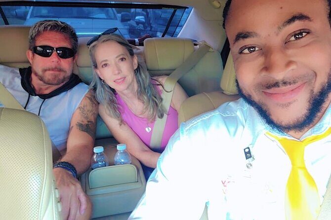 Group Private Kingston Airport Transfers (10 - 15 Persons) - What Makes This Transfer Stand Out?