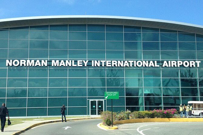 Group Private Kingston Airport Transfers (4 - 9 Persons) - A Closer Look at the Kingston Airport Transfer Experience