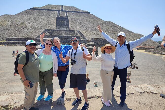 Group reduced to Pyramids of Teotihuacan and Basilica of Guadalupe - The Sacred Basilica of Guadalupe
