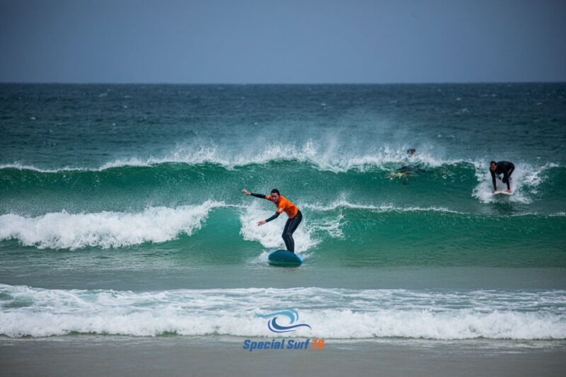 Group surf lesson - The Sum Up