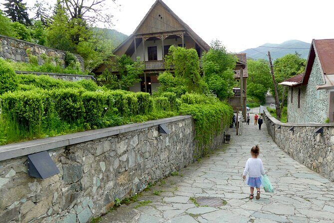 Group Tour: Dilijan, Lake Parz, Makaravank Monastery, winery - FAQ