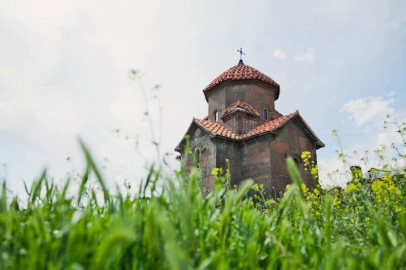 Group Tour: Hovhannavank, Saghmosavank & Chocolate House - An In-Depth Look at the Armenia Monastery Tour