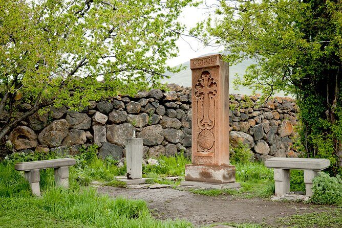 Group Tour: Saghmosavank, Wine Yard, Echmiadzin, Zvartnots - Who Should Consider This Tour?