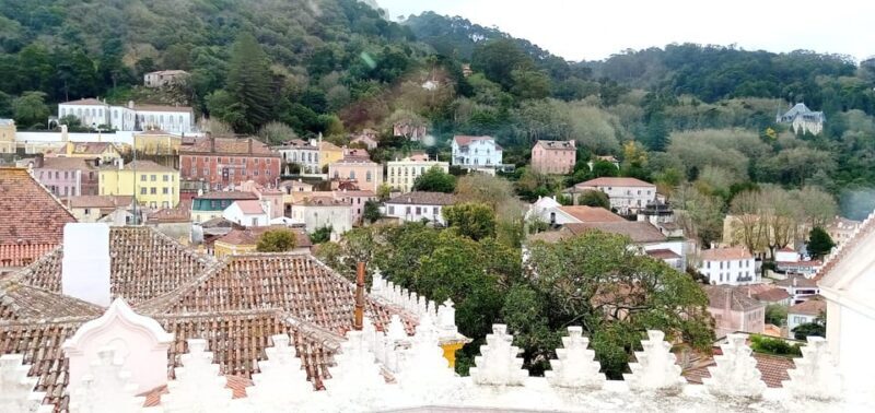 Group Tour Sintra: Highlights, Coastline and Cascais - Lunch Break and Local Flavors