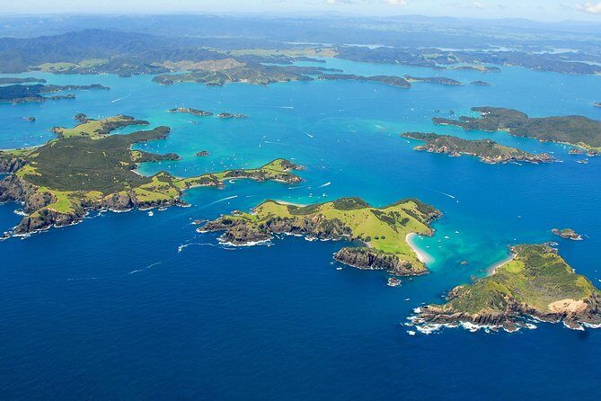 Group tour to Bay of Islands return from Auckland - Key Points