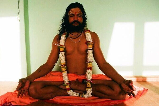 Group Yoga Class with Siddharth from Beginner to Advance - Experience the Serenity of a Group Yoga Class with Siddharth in Varanasi