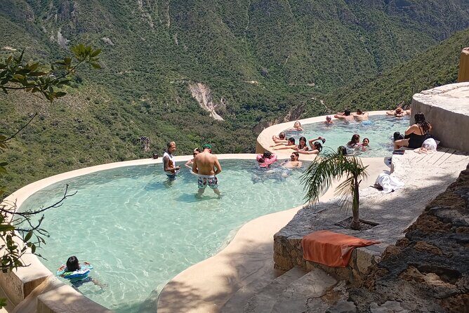 Grutas de Tolantongo Private Transportation - Arrival and Park Access