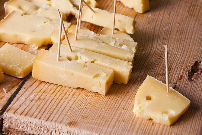Gruyères Medieval Town, Cheese Factory and Maison Cailler Tour from Bern - Transportation and Group Size: Practical Details