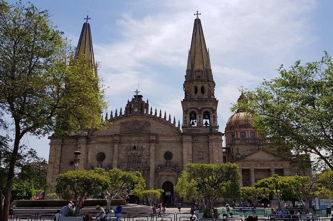 Guadalajara and Tlaquepaque Culture and Shopping - Exploring Guadalajara and Tlaquepaque: What to Expect