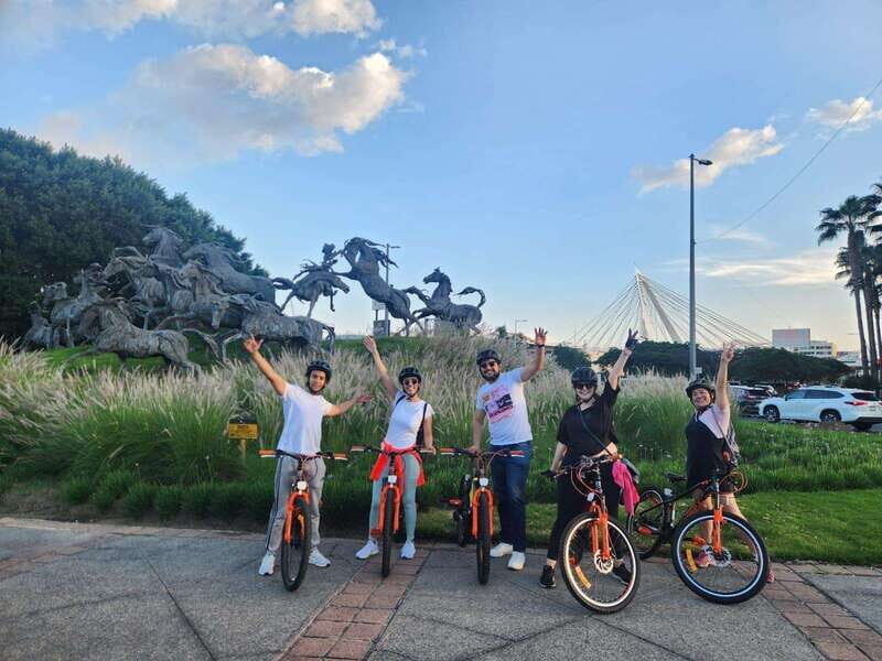 Guadalajara: Bicycle tour of the city visiting places of interest. - What Makes This Tour Stand Out?