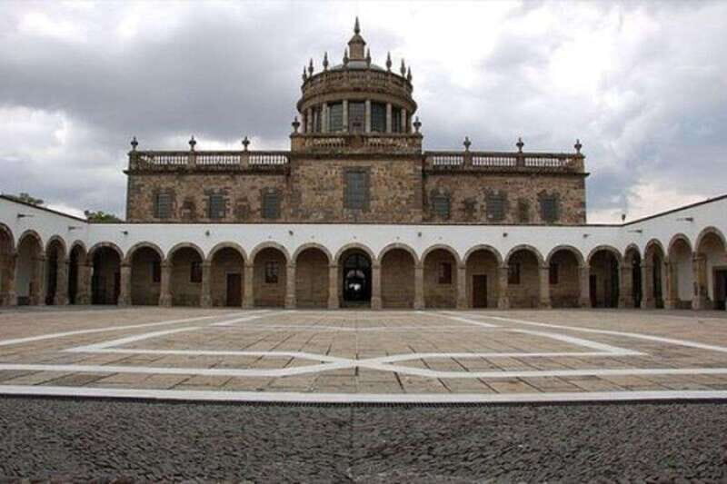 Guadalajara : Highlights Walking Tour With A Guide - Exploring Guadalajara: A Personal 3-Hour Walking Tour