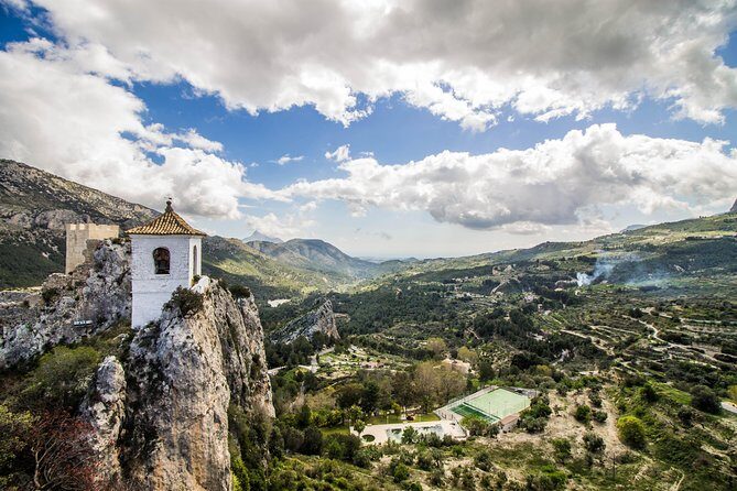 Guadalest and Algar Springs Guided Tour from Alicante - FAQ