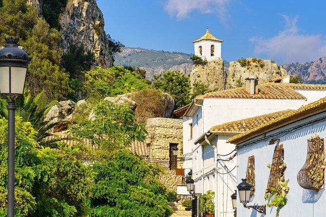 Guadalest and Algar Waterfalls Tour from Alicante or Benidorm - Discover the Charm of Guadalest and Algar Waterfalls on a Day Trip from Alicante or Benidorm