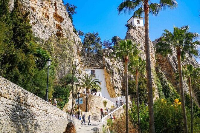 Guadalest and Algar Waterfalls Tour from Denia - The Experience with the Guide