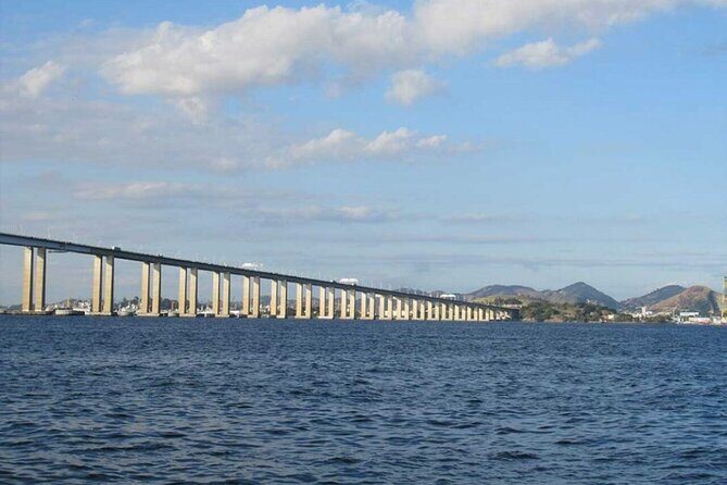 Guanabara Bay Catamaran Tour in Rio de Janeiro with Transfer - Key Points