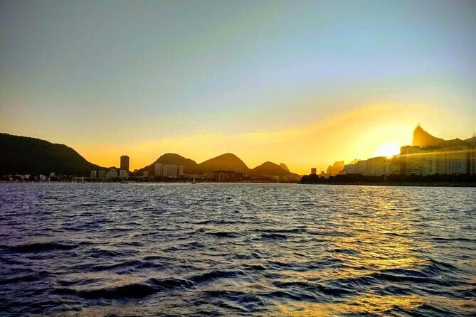 Guanabara Bay Catamaran Tour in Rio de Janeiro with Transfer - FAQ