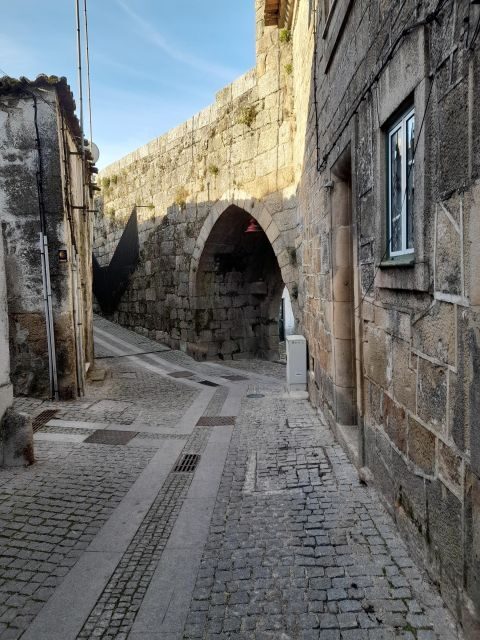 Guarda Tour: Exploring Timeless Stories of its Giants - FAQ