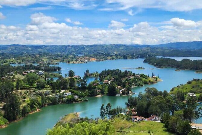 Guatapé and Peñol Private Full Day Tour from Medellín - FAQ