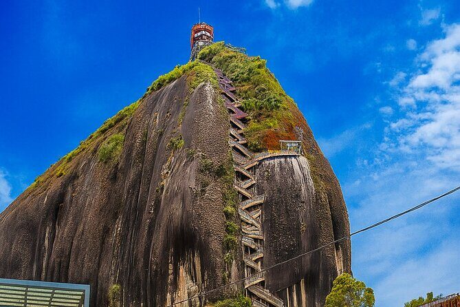 Guatapé and Peñol Private Full Day Tour from Medellín - An In-Depth Look at the Guatapé and Peñol Experience