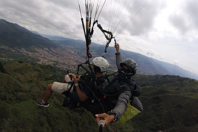 Guatape Private Adventure Tour with Paragliding - FAQ