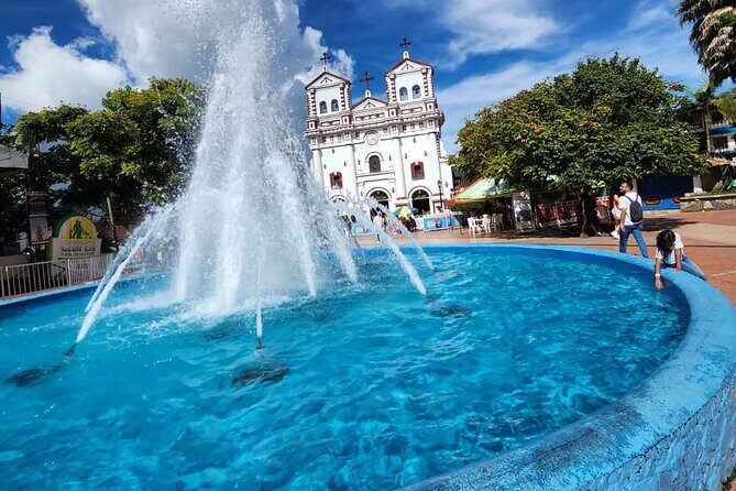 Guatapé Tour and Dam Boat Tour from Medellín - Exploring the Guatapé Tour in Detail