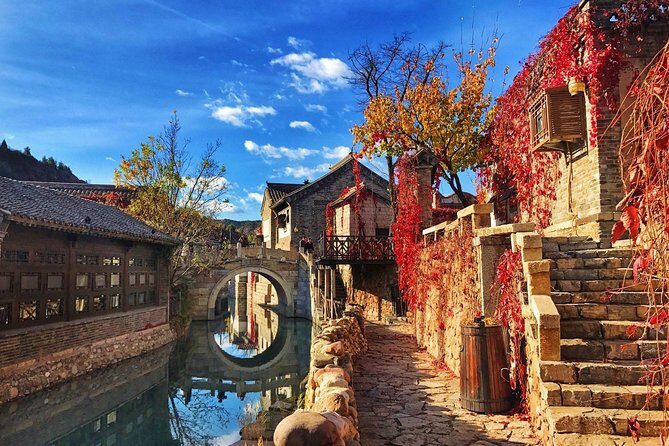 Gubei Water Town and Simatai Great Wall Private Day Tour - Key Points