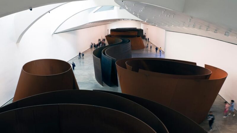 Guggenheim: Art explained by artists - Exploring the Guggenheim Bilbao: Art Explained by Artists