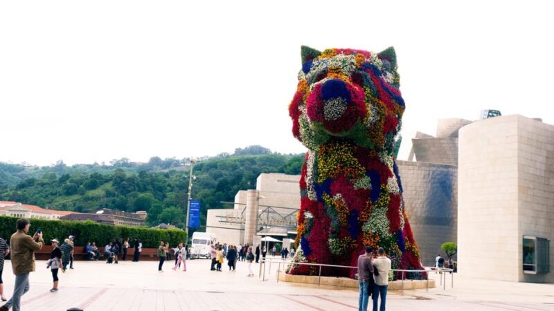 Guggenheim: Art explained by artists - Key Points