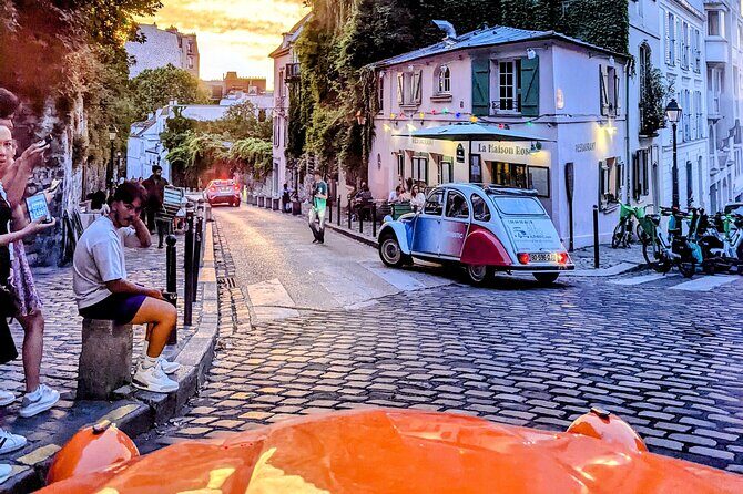 Guided and Private Tour of 3 hours through Paris aboard a Citroën 2cv - A Thorough Look at the 3-Hour Parisian Adventure