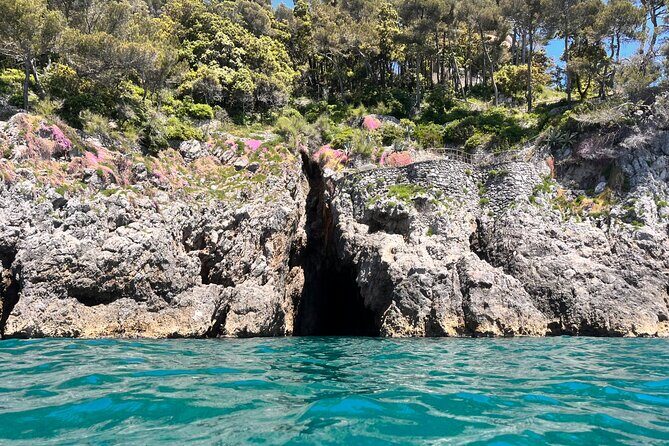 Guided Boat Tour of the Gulf of Poets - In-Depth: What to Expect on Your Gulf of Poets Boat Trip