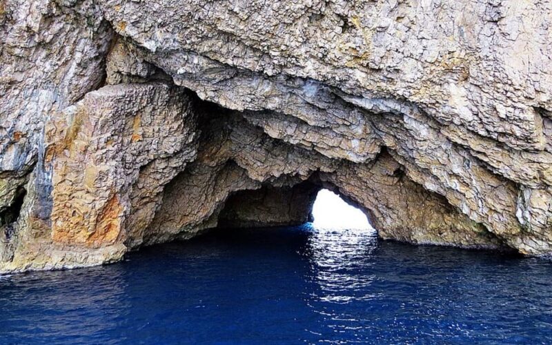Guided Boat Tour to Medes Islands & Roca Foradada with Swim - In-Depth Look at the Guided Boat Tour Experience