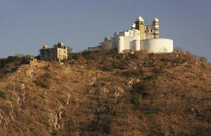 Guided Day Trip to Eklingji & Nagda Temples with Monsoon Palace - Exploring Udaipur’s Spiritual and Scenic Gems: A Guided Day Trip to Eklingji, Nagda, and Monsoon Palace