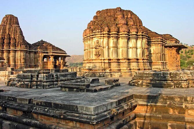 Guided Day Trip to Eklingji & Nagda Temples with Monsoon Palace - Who Should Consider This Tour?