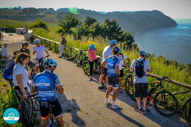 Guided E-Bike tour with food and wine tasting. - Key Points