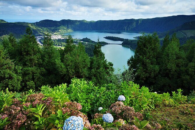 Guided Electric Mountain Bike in Sete Cidades - The Detailed Itinerary: What to Expect at Each Stop