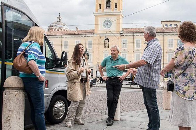 Guided group tour TastyBus: Parmesan Cheese and Parma Ham - A Closer Look at the Parma Food Tour