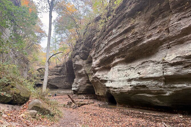 Guided Hike at Starved Rock and Matthiessen Park - An Authentic Day of Nature and Light Adventure at Starved Rock and Matthiessen Parks