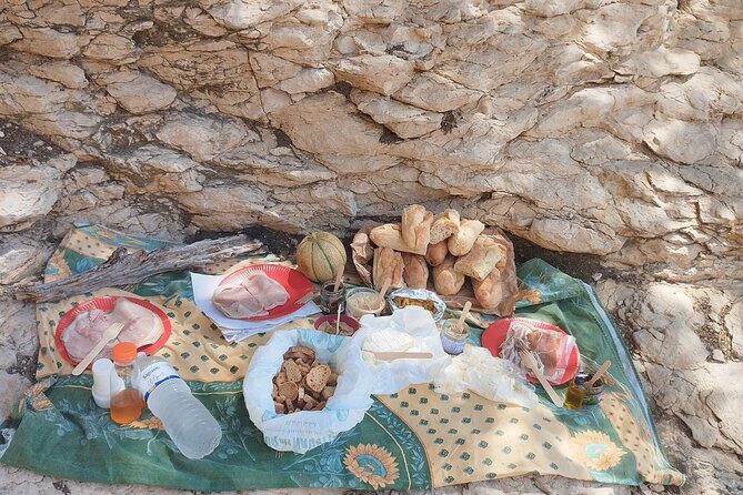 Guided hike in the Calanques National Park - Key Points