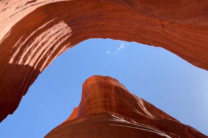 Guided Hike through Peekaboo + Great Chamber Combo (Small Group) - In-Depth Breakdown of the Experience