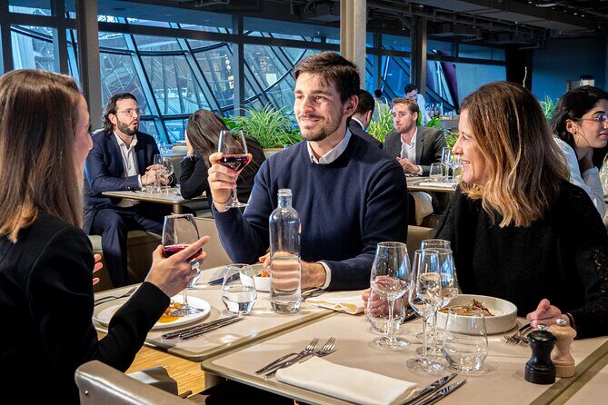 Guided Luxury Paris Day Trip with Optional Lunch at the Eiffel Tower - Starting in London: The Eurostar Journey