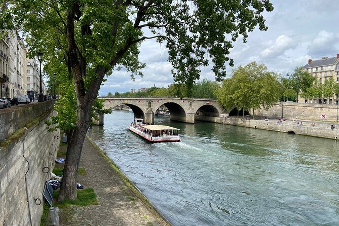 Guided Luxury Paris Day Trip with Optional Lunch at the Eiffel Tower - Practical Details and Tips
